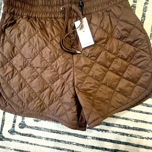 Super cute brown Ralph Lauren Polo quilted shorts. Great for fall!